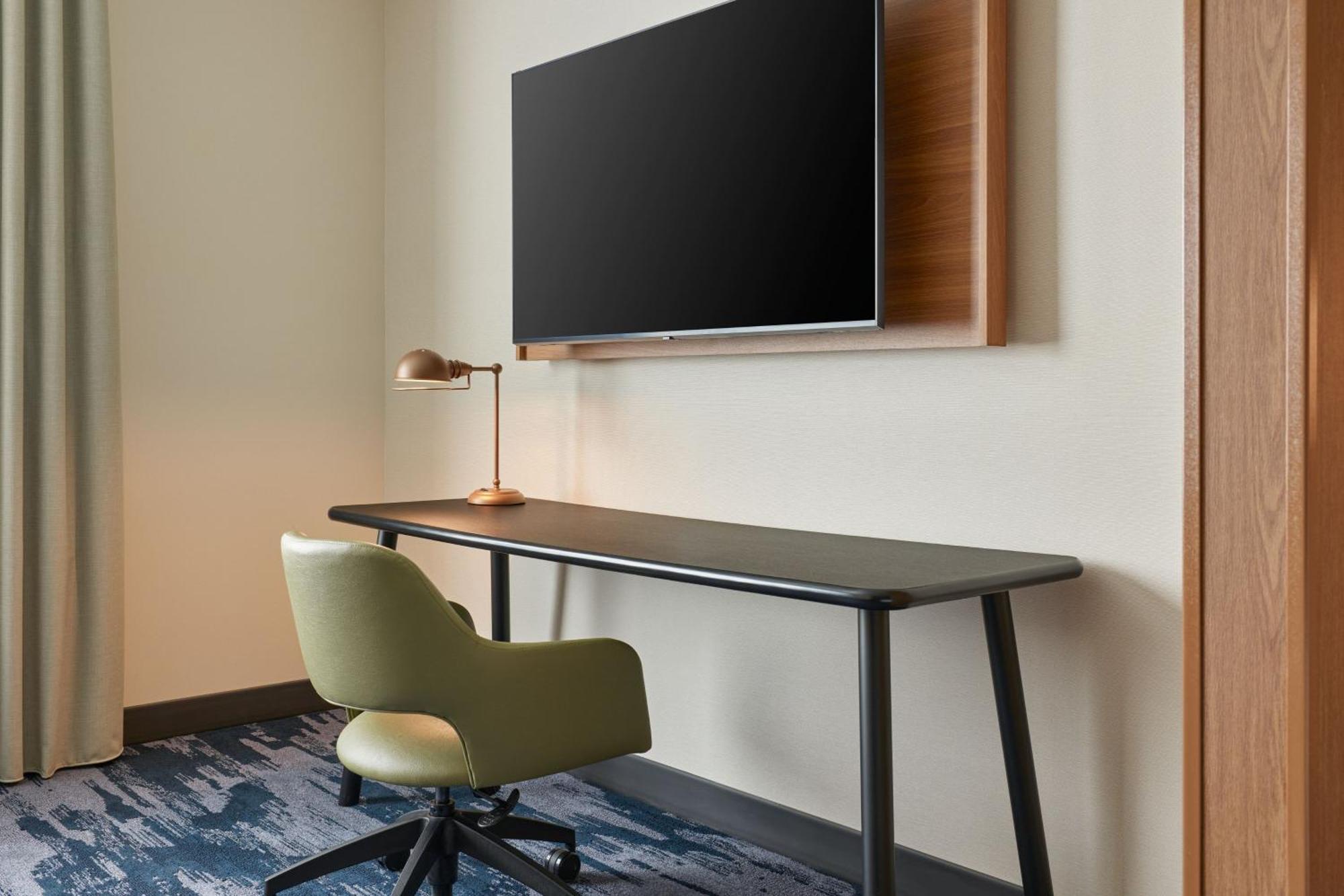 Hotel Fairfield & By Marriott