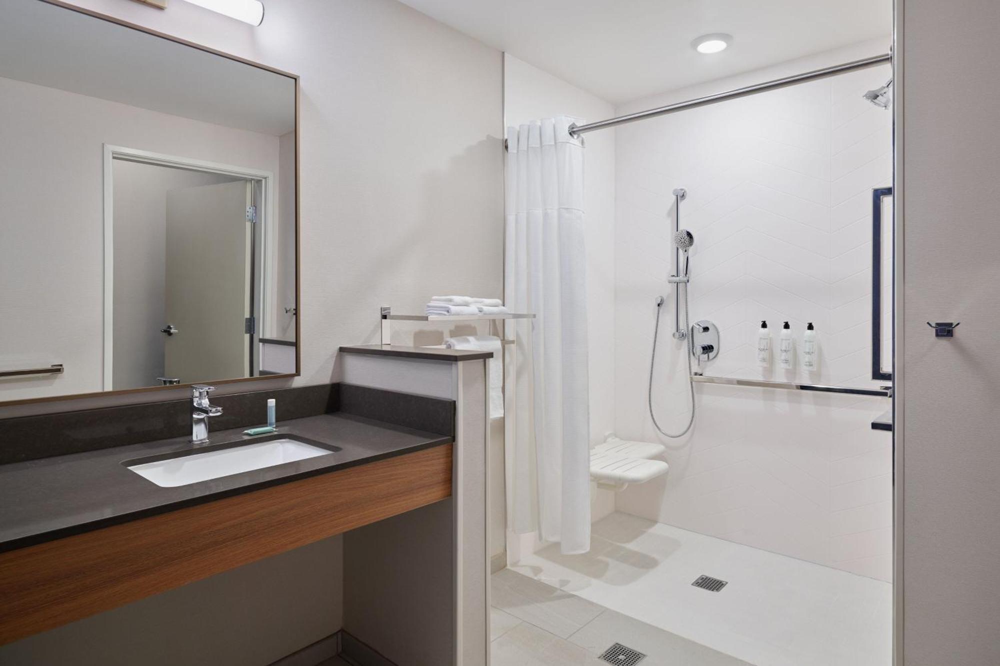 Fairfield & By Marriott 3*