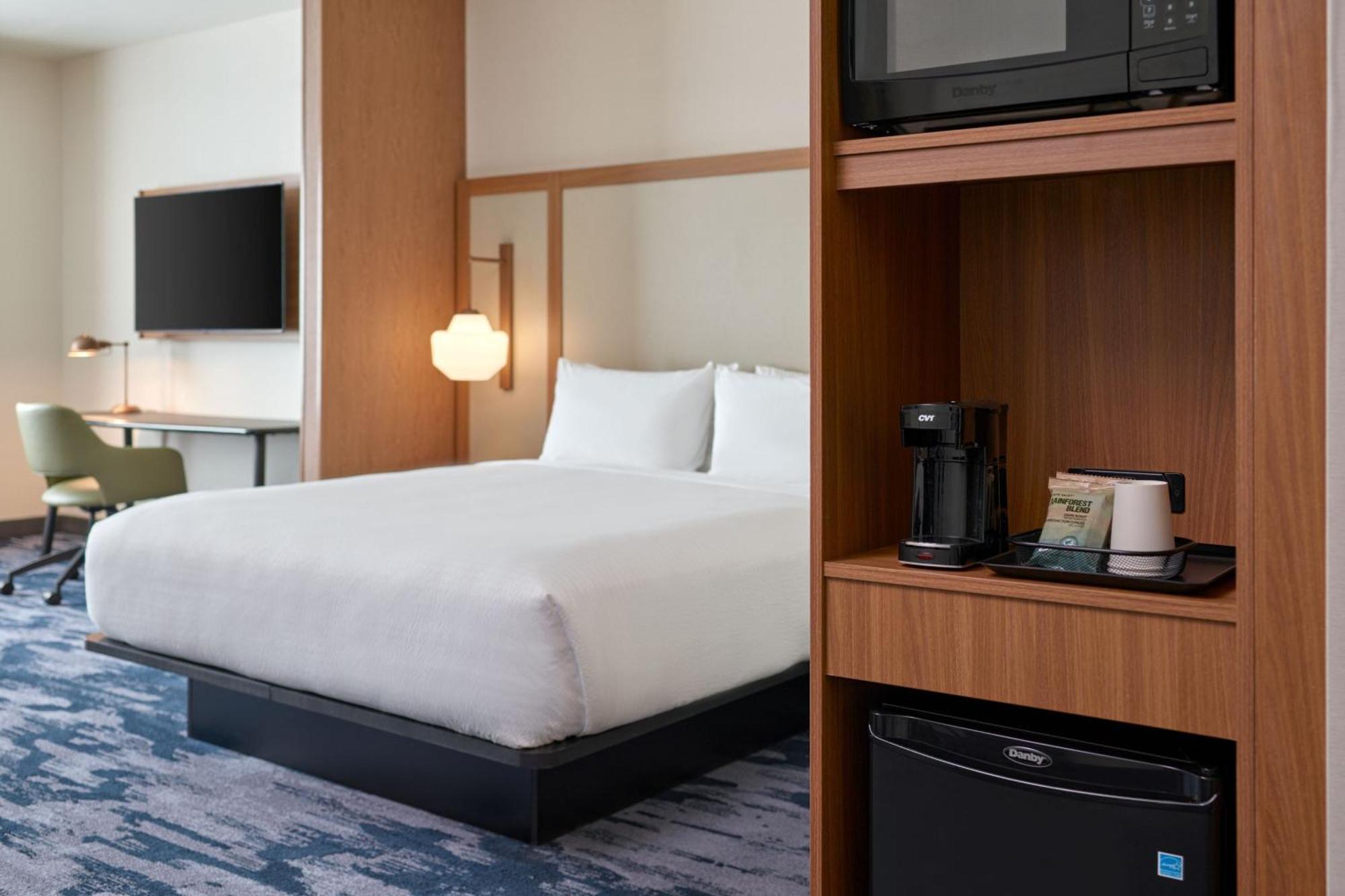 Hotel Fairfield & By Marriott