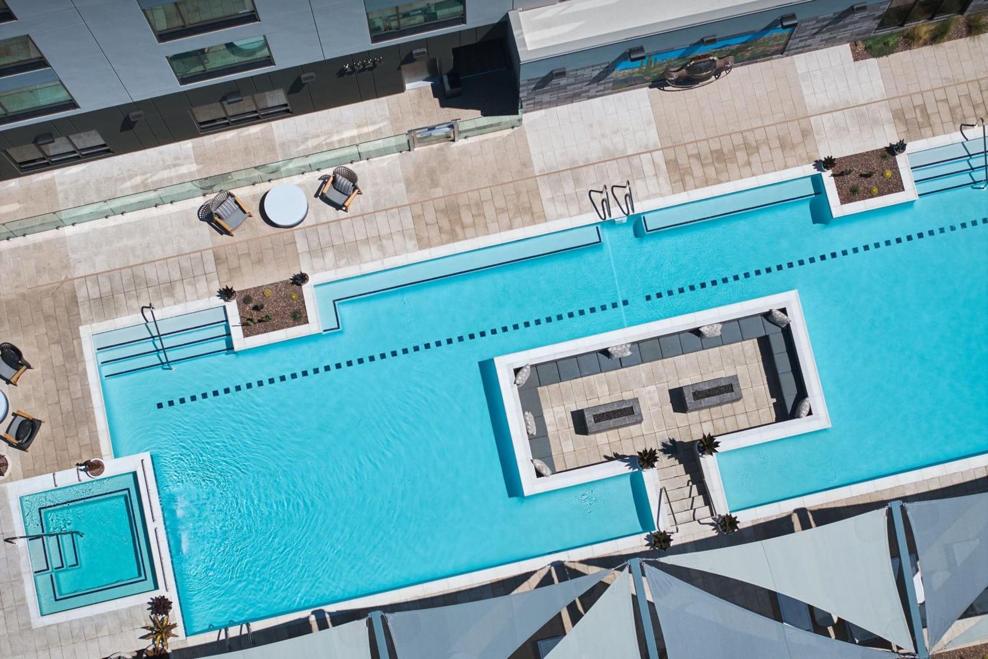 Hotel Fairfield & By Marriott 3*